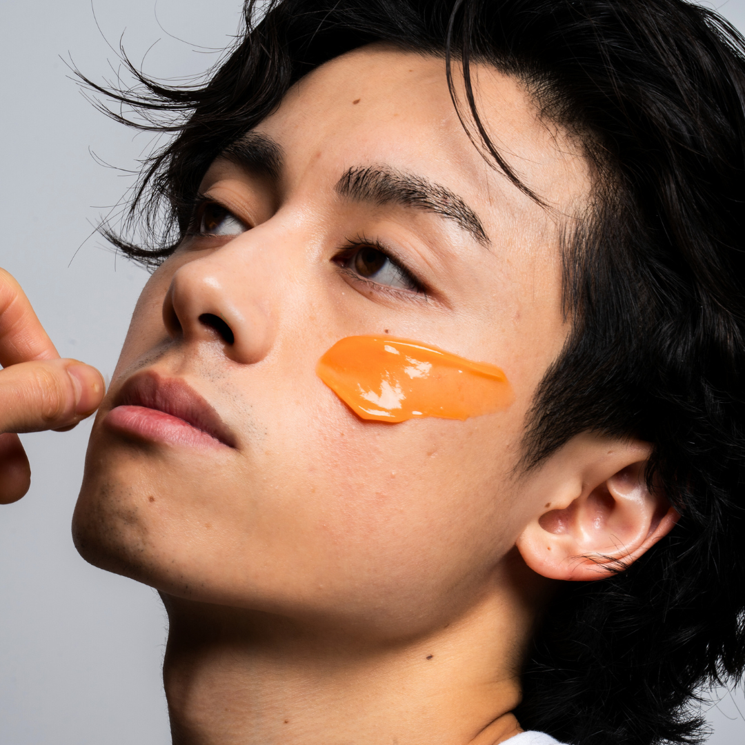 Dr Sebagh Deep Exfoliating Mask applied to the face, exfoliating treatment with lactic acid and azelaic acid for smoother, brighter skin