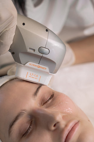 The Ultra Eye Lift Facial