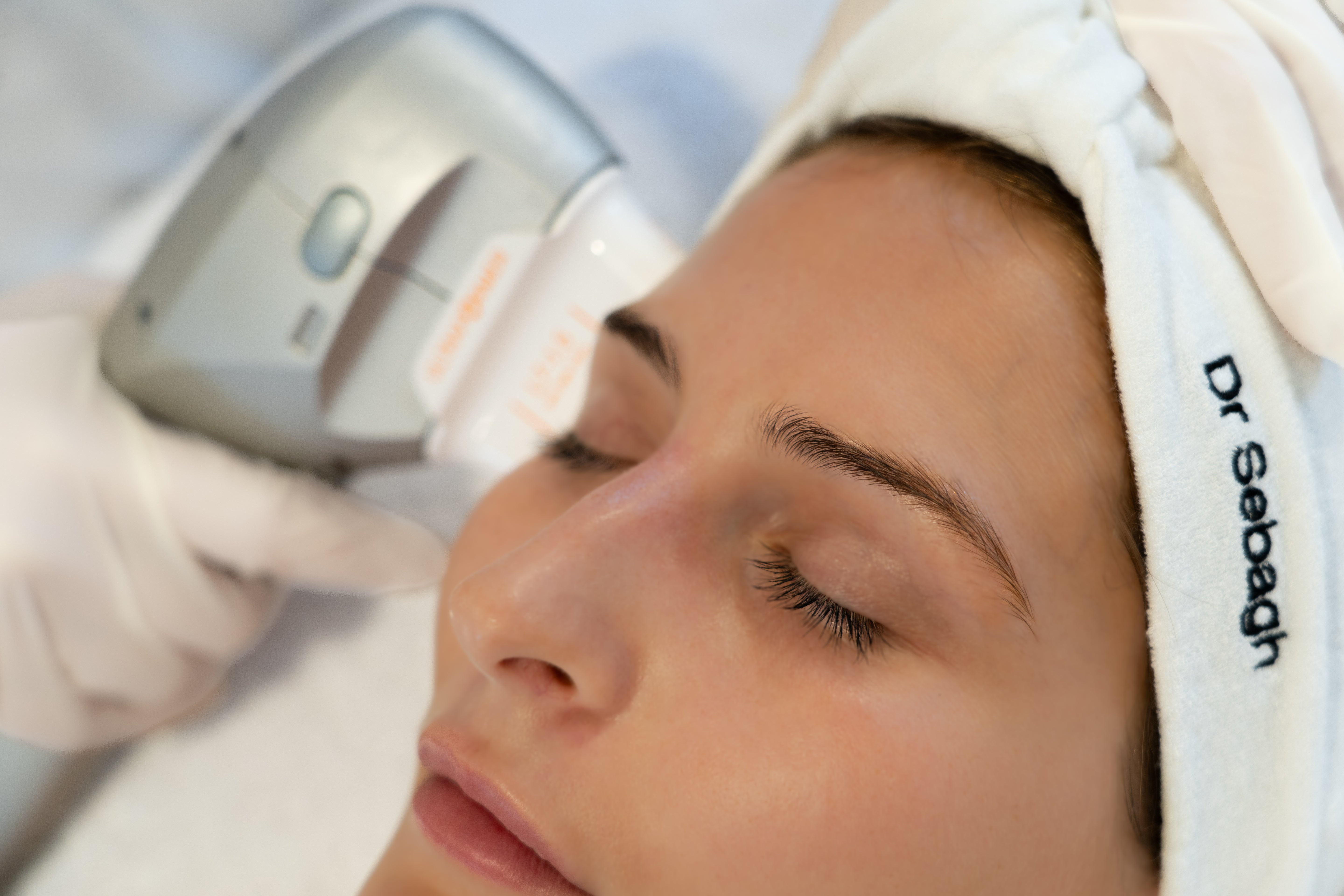 The Ultra Eye Lift Facial